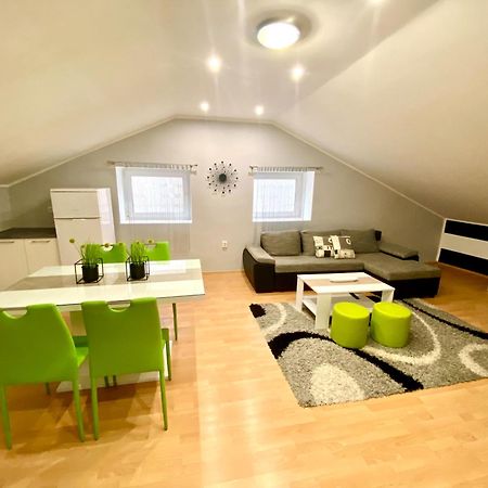 Apartments Suzi ซริกเวนิซา ภายนอก รูปภาพ