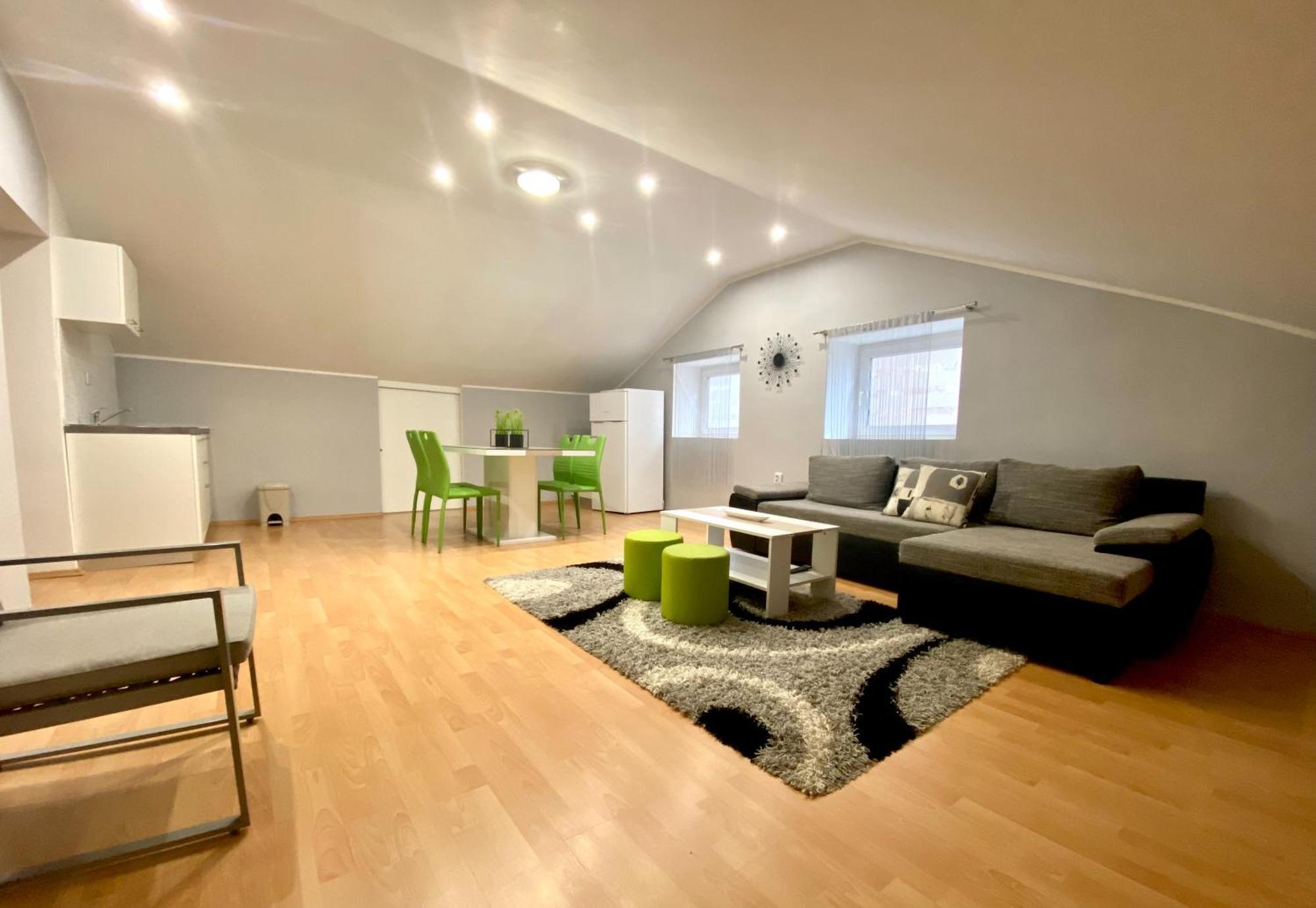 Apartments Suzi ซริกเวนิซา ภายนอก รูปภาพ