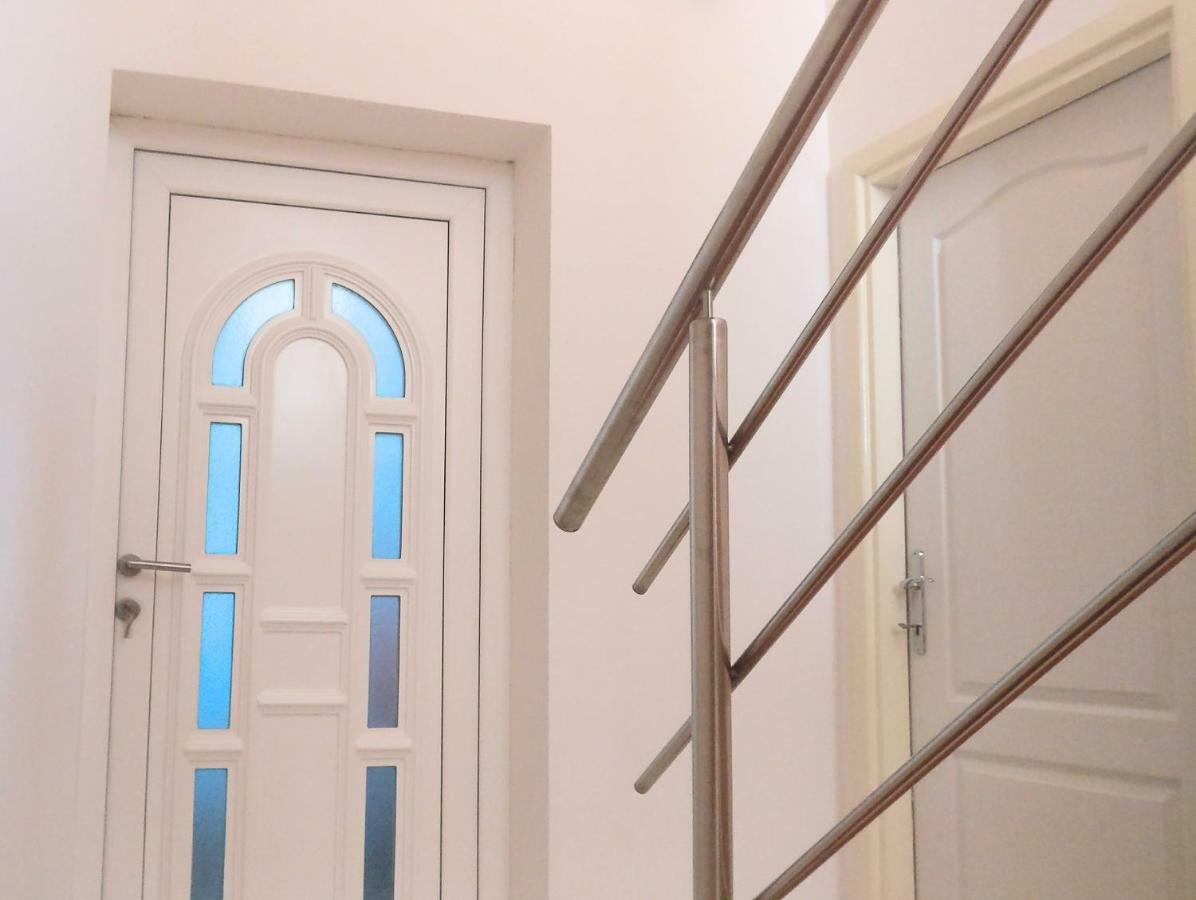 Apartments Suzi ซริกเวนิซา ภายนอก รูปภาพ
