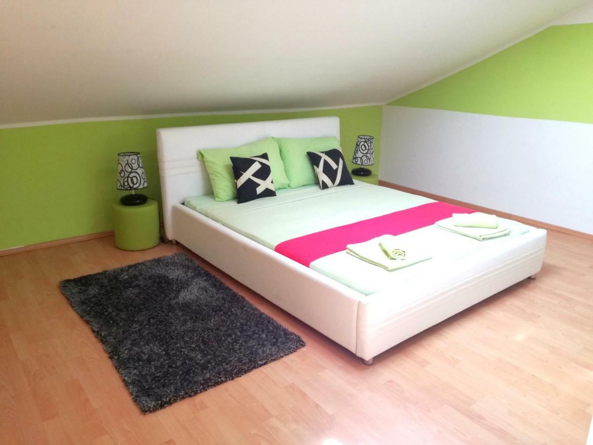 Apartments Suzi ซริกเวนิซา ภายนอก รูปภาพ